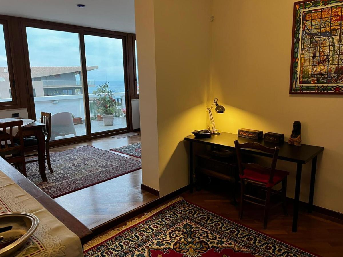 Casa Malu Lägenhet Messina Exteriör bild